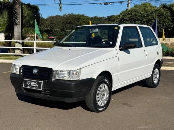 FIAT UNO 1.0 MPI MILLE FIRE 8V FLEX 2P MANUAL FIAT UNO 1.0 MPI MILLE FIRE 8V FLEX 2P MANUAL
